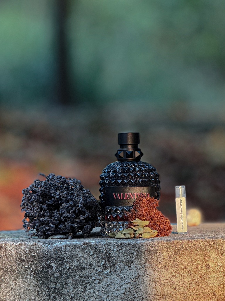 Valentino Born in Roma Coral Fantasy